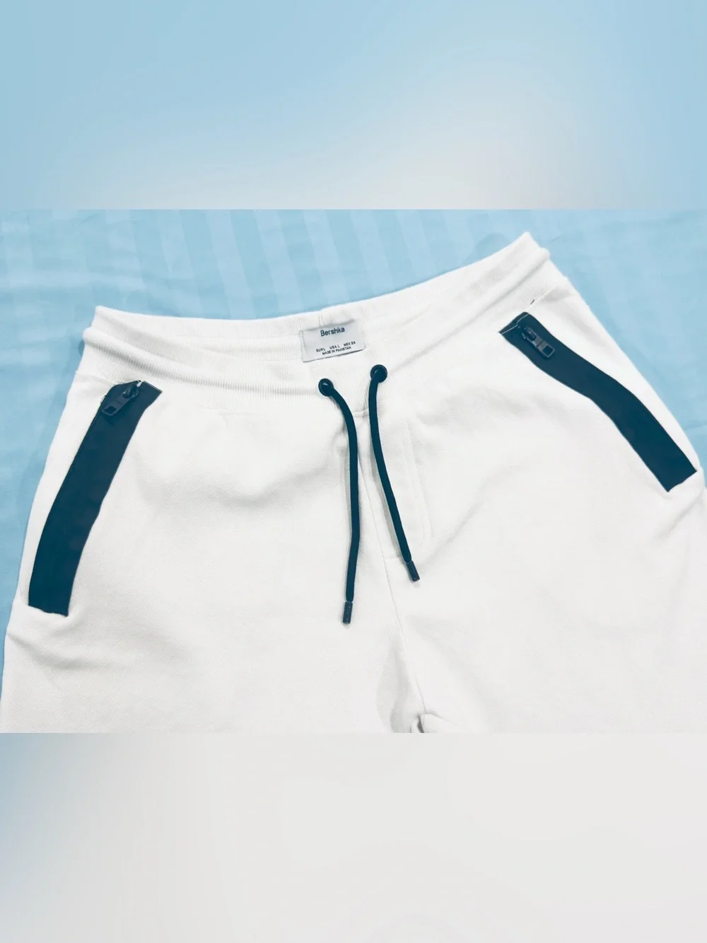 Bershka White Athletic Men’s Shorts with Black Accents Large Size L - Picture 4 of 10